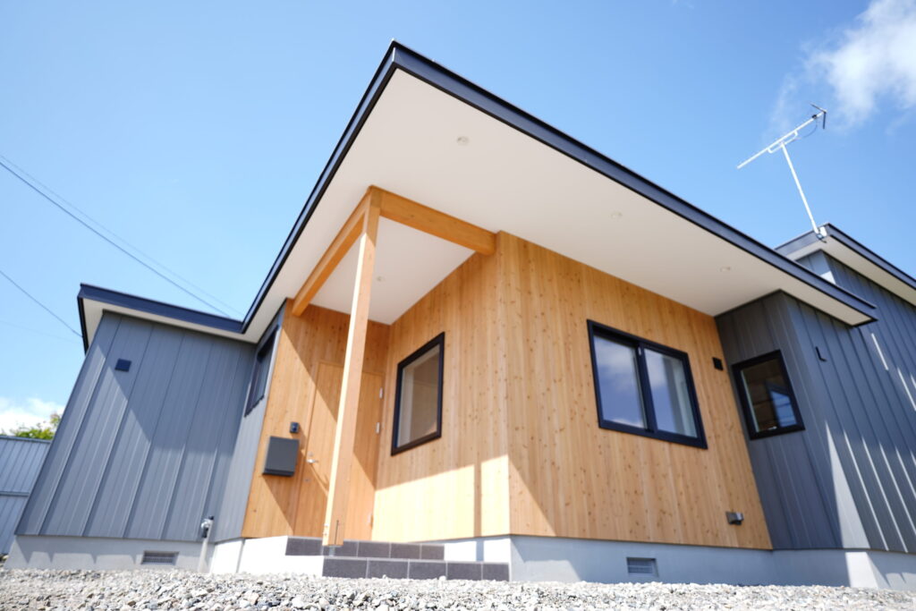 新得町【佐幌川沿いの家】